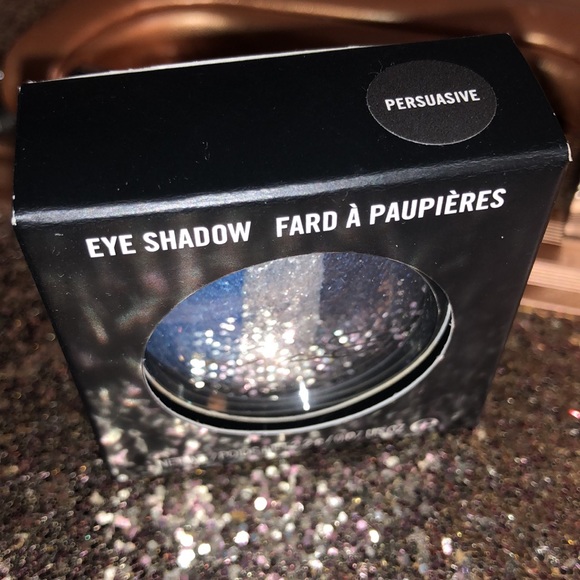 MAC Cosmetics eyeshadow Persuasive NEW - Picture 10 of 16